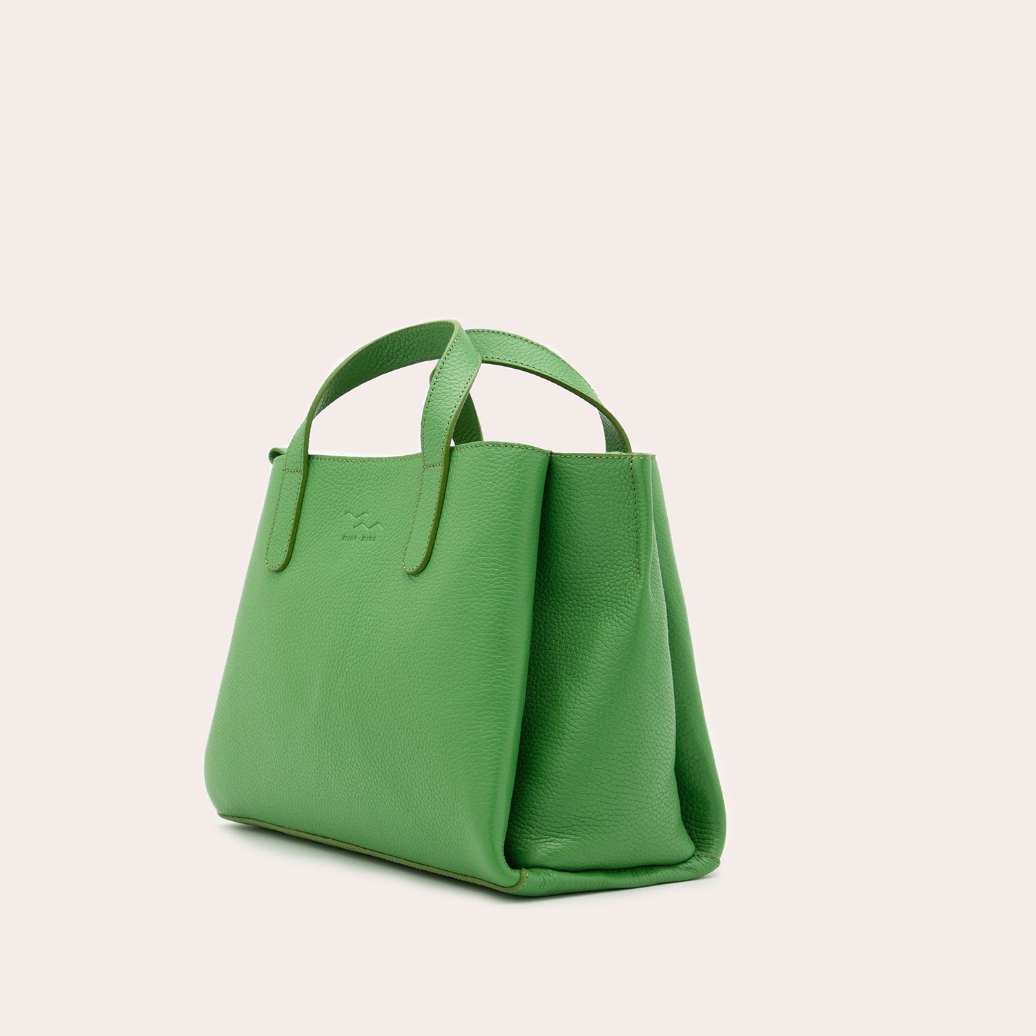 MADITA – unsere eckige Handtasche.