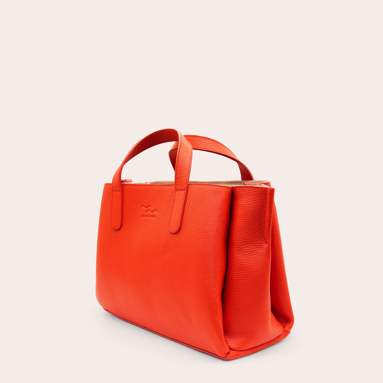 MADITA – unsere eckige Handtasche.