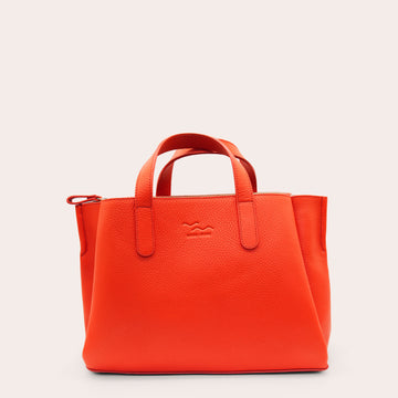 Eckige Ledertasche in orange.