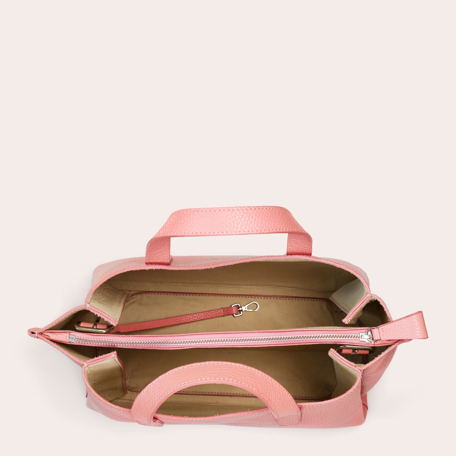 MADITA – unsere eckige Handtasche.