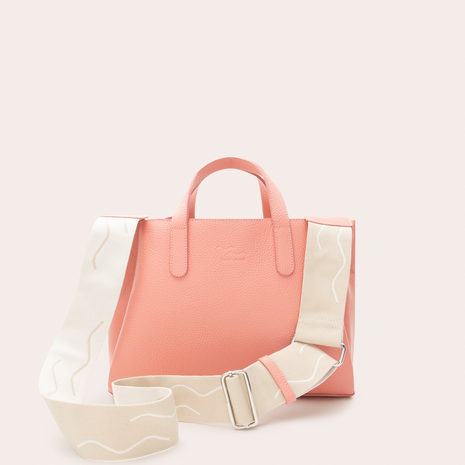 MADITA – unsere eckige Handtasche.