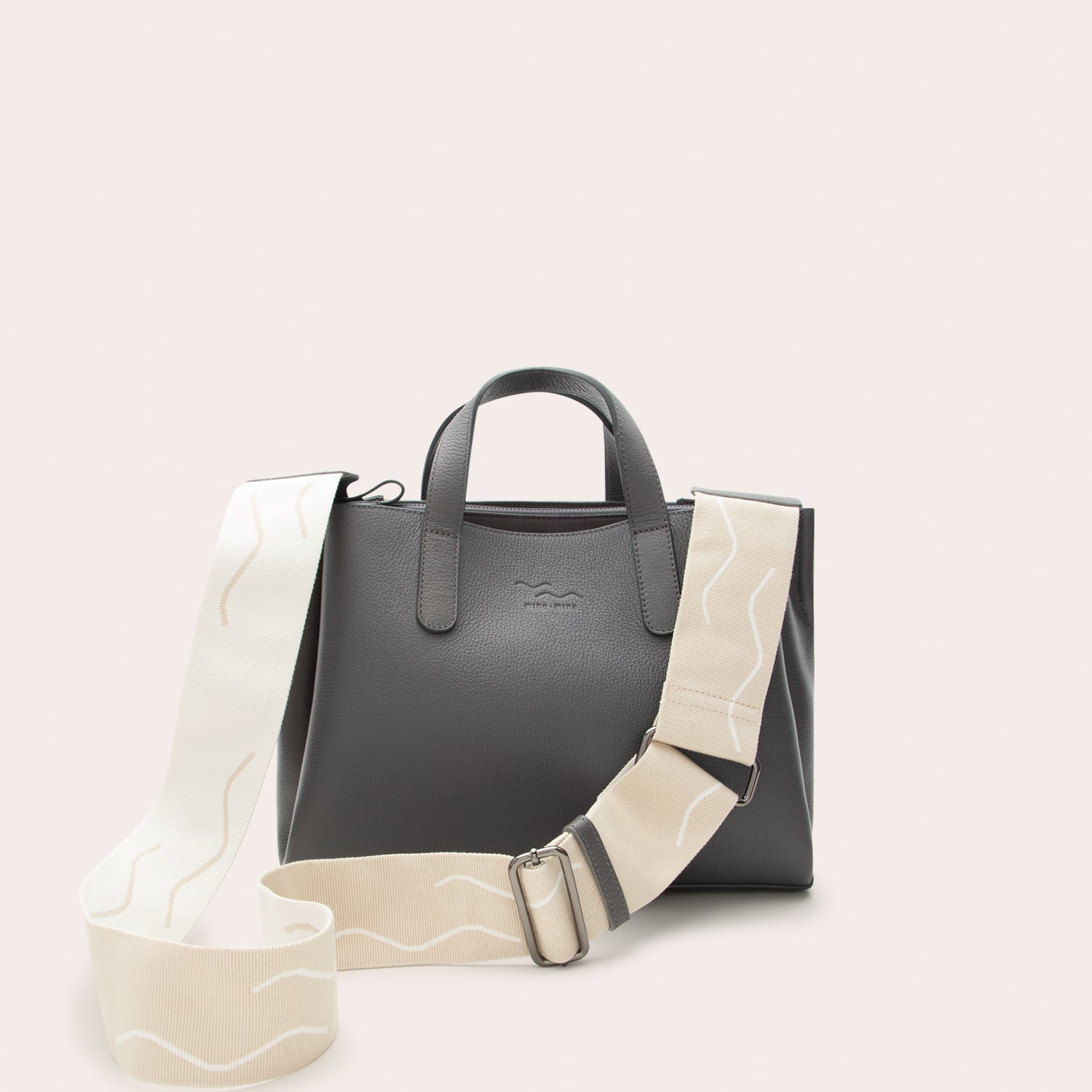 MADITA – unsere eckige Handtasche.