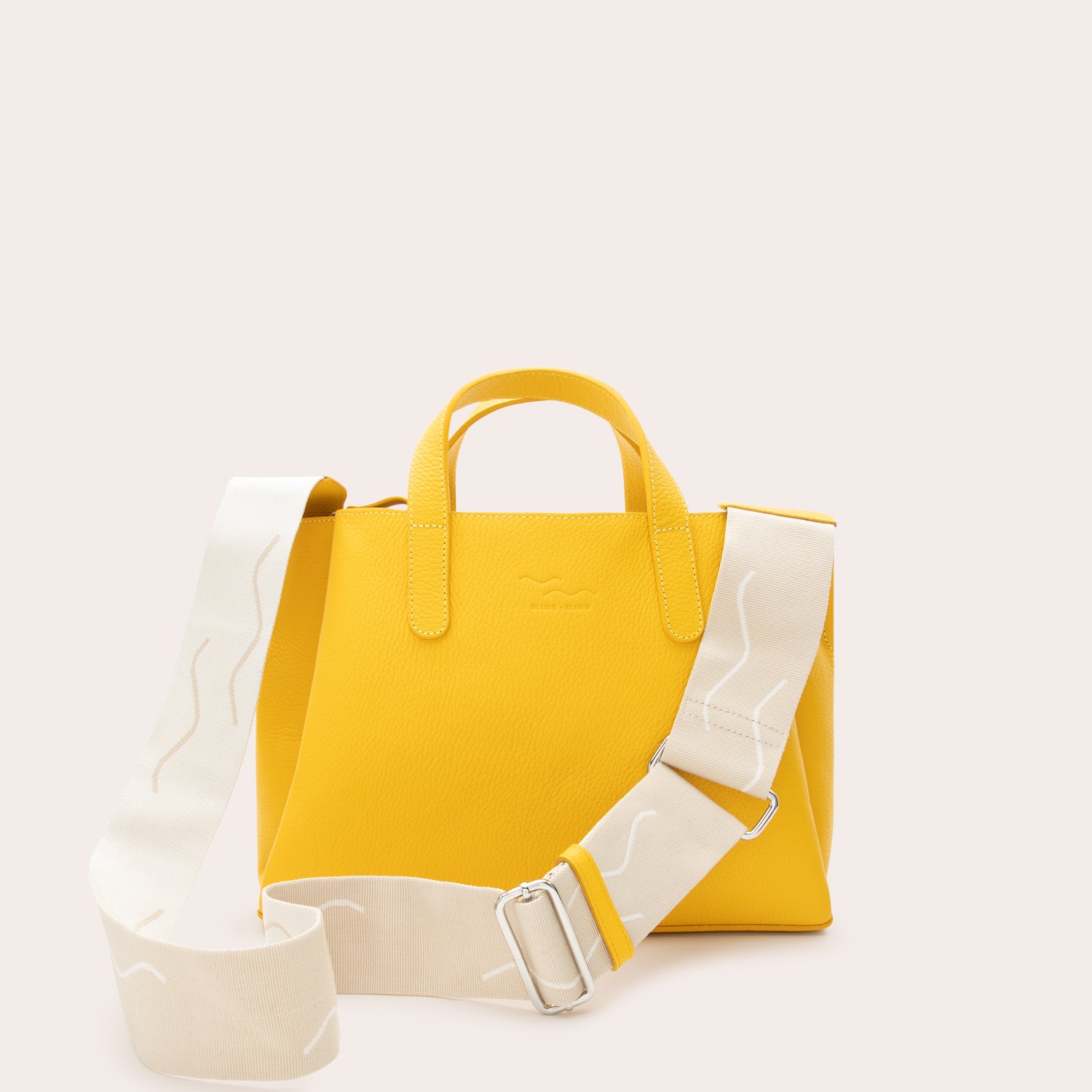 MADITA – unsere eckige Handtasche.