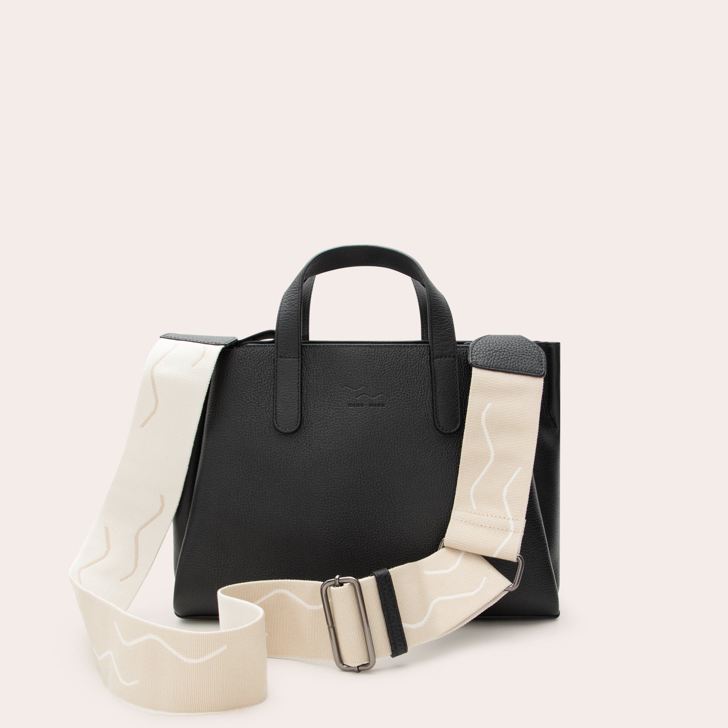 MADITA – unsere eckige Handtasche.
