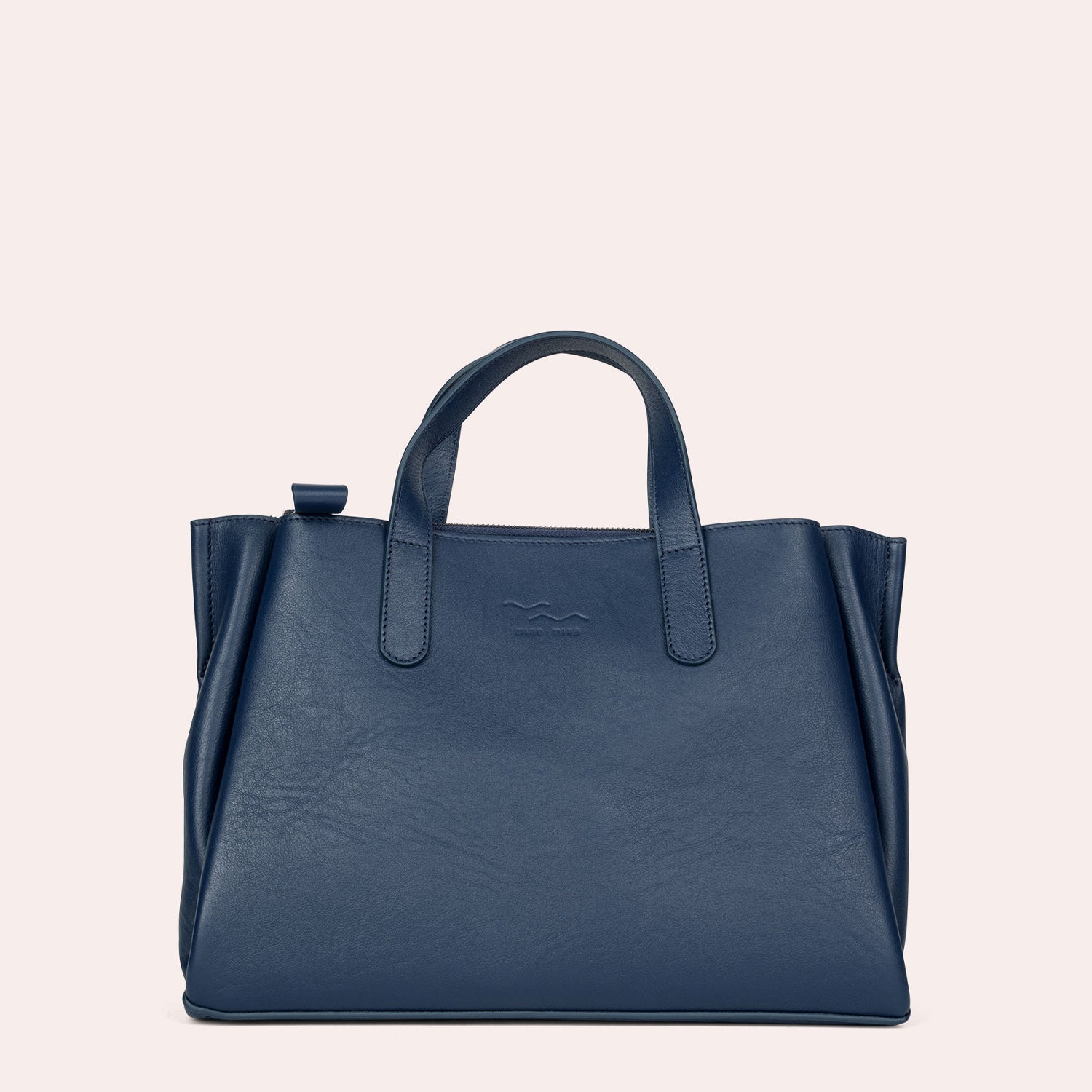 MADITA – unsere eckige Handtasche.