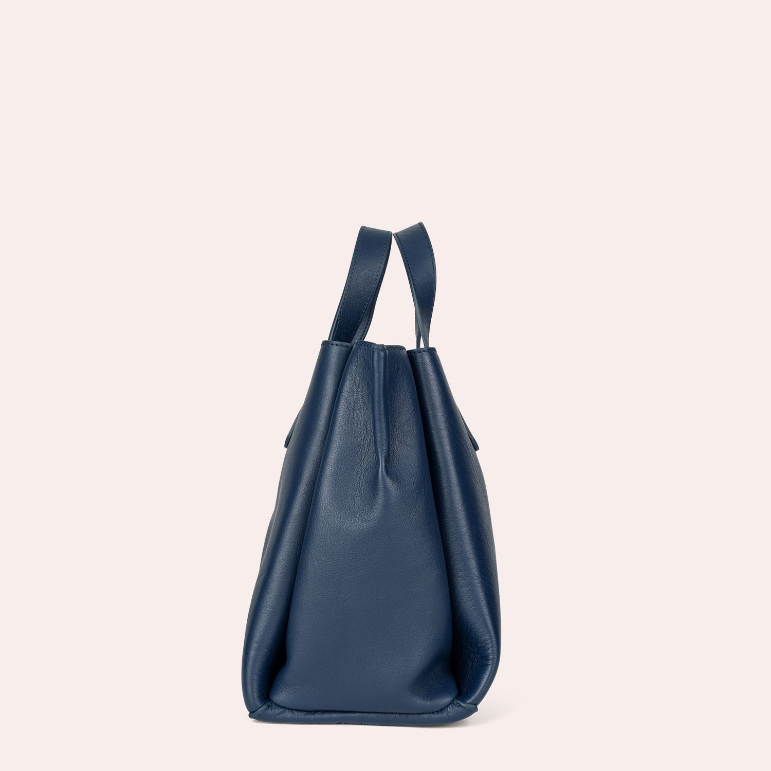 MADITA – unsere eckige Handtasche.