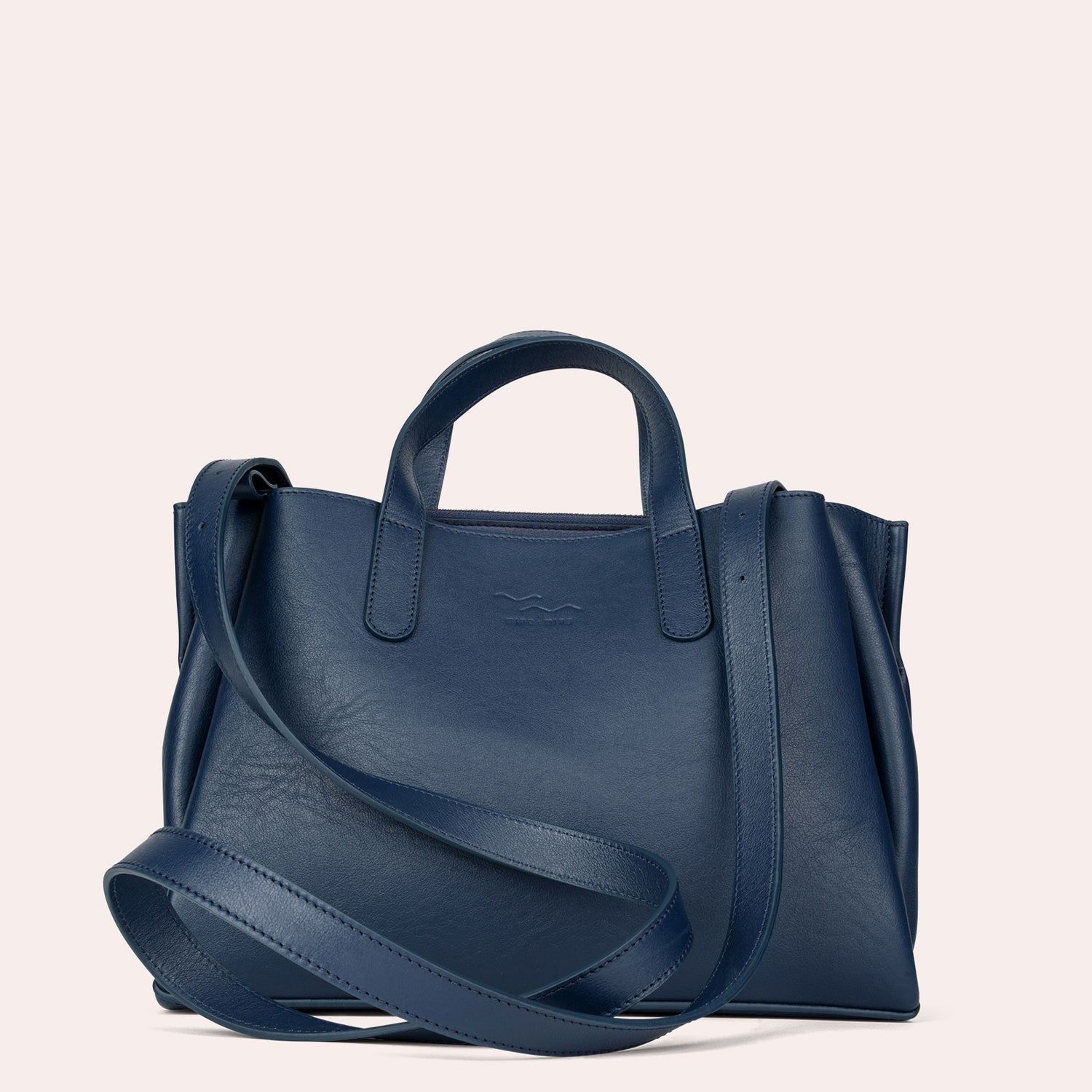 MADITA – unsere eckige Handtasche.