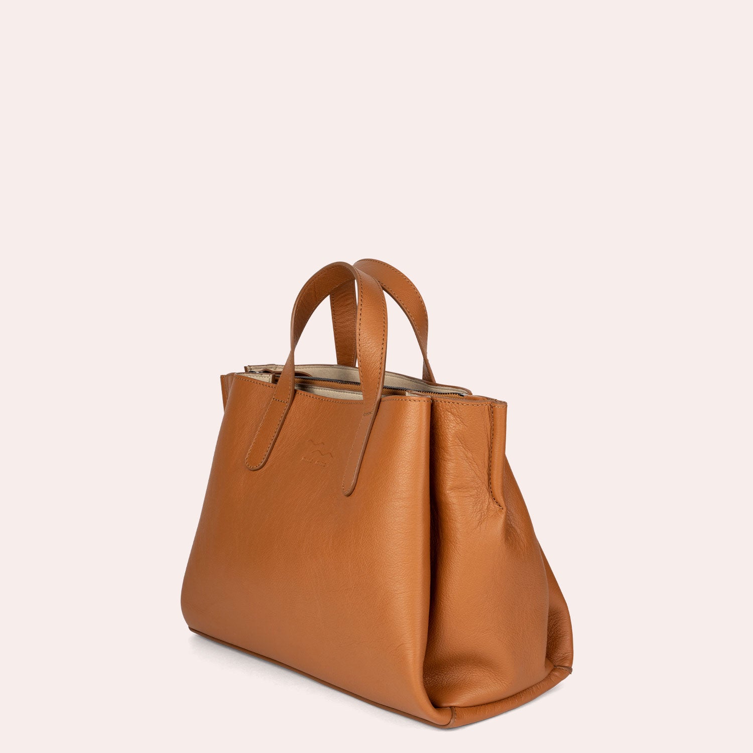 MADITA – unsere eckige Handtasche.