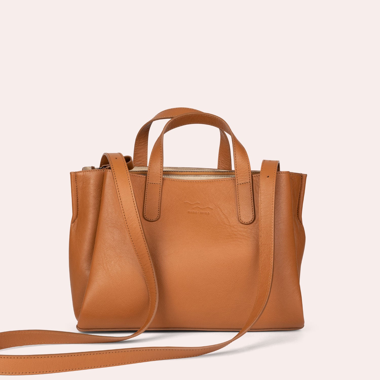 MADITA – unsere eckige Handtasche.