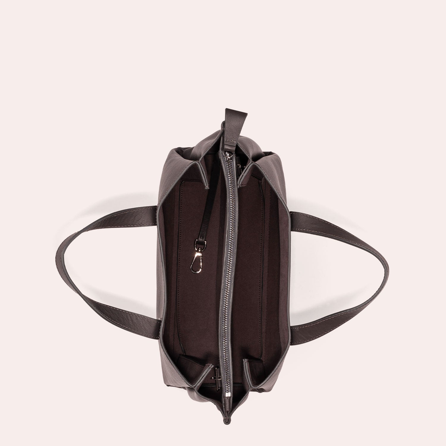 MADITA – unsere eckige Handtasche.