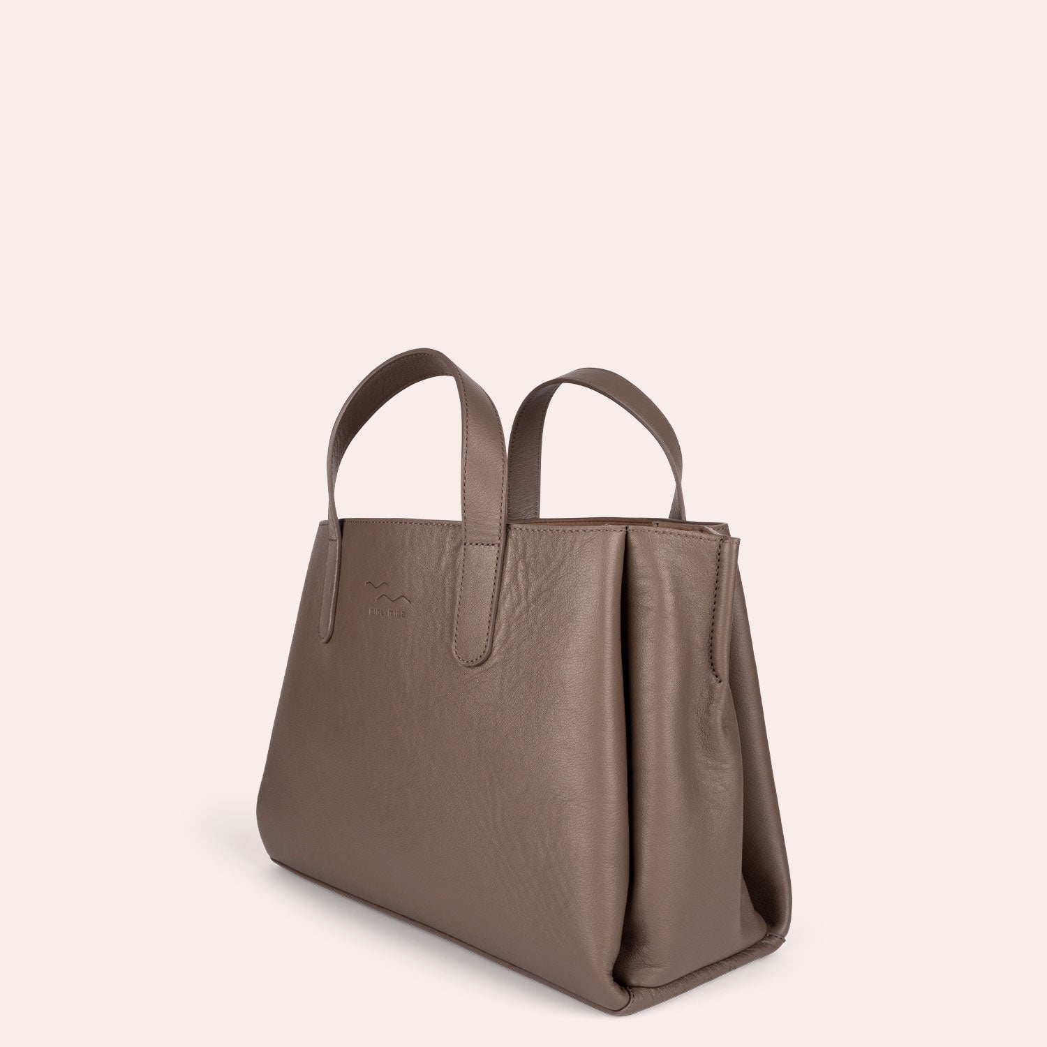 MADITA – unsere eckige Handtasche.