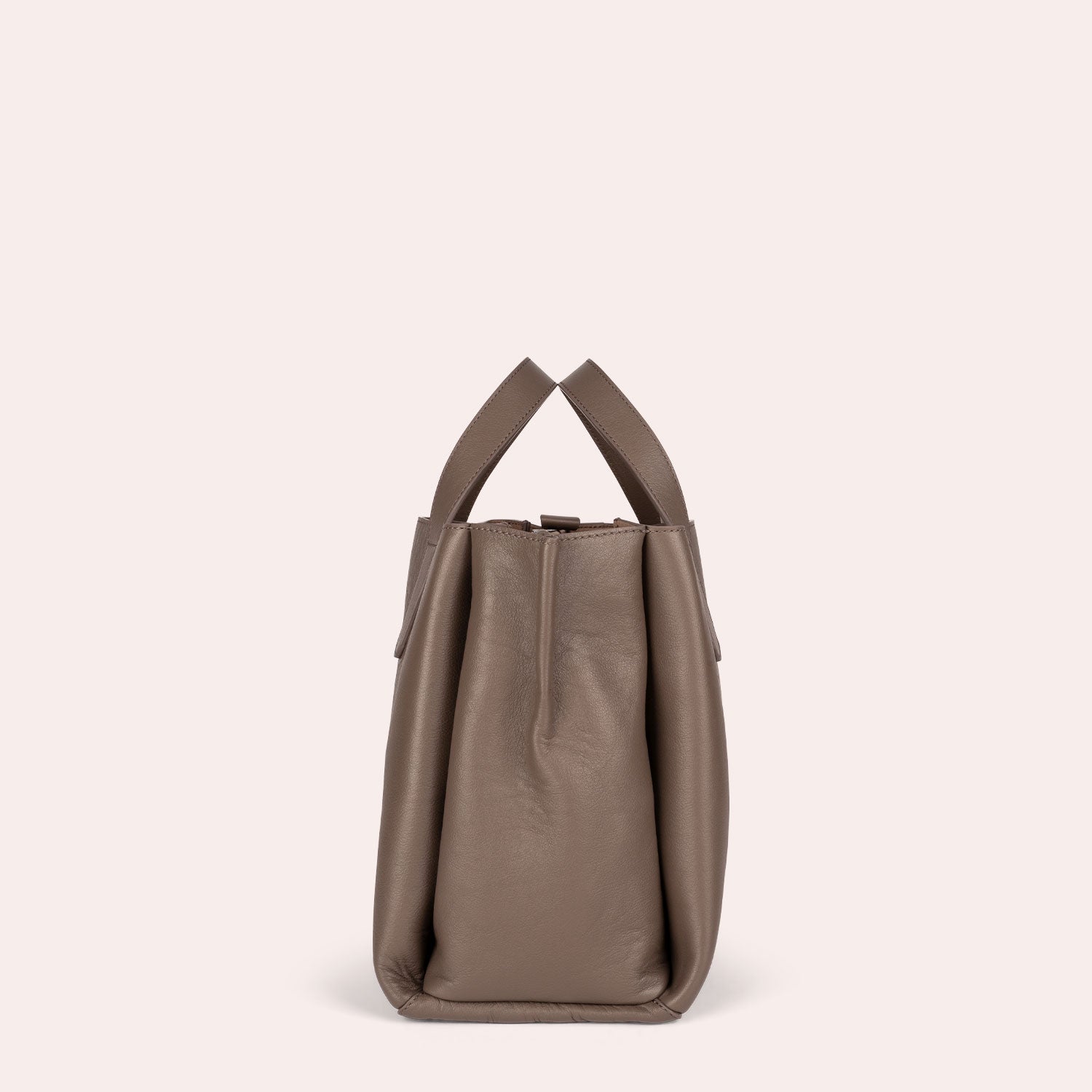 MADITA – unsere eckige Handtasche.