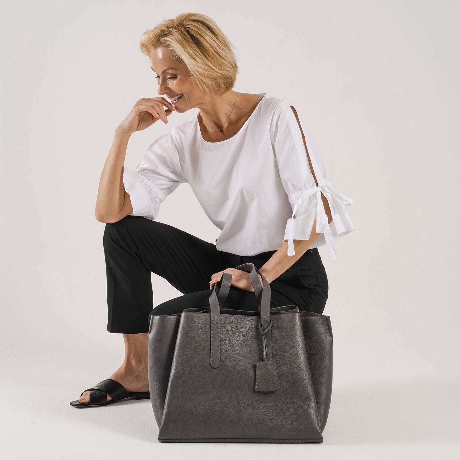 MINE – großer Shopper für Damen aus Leder