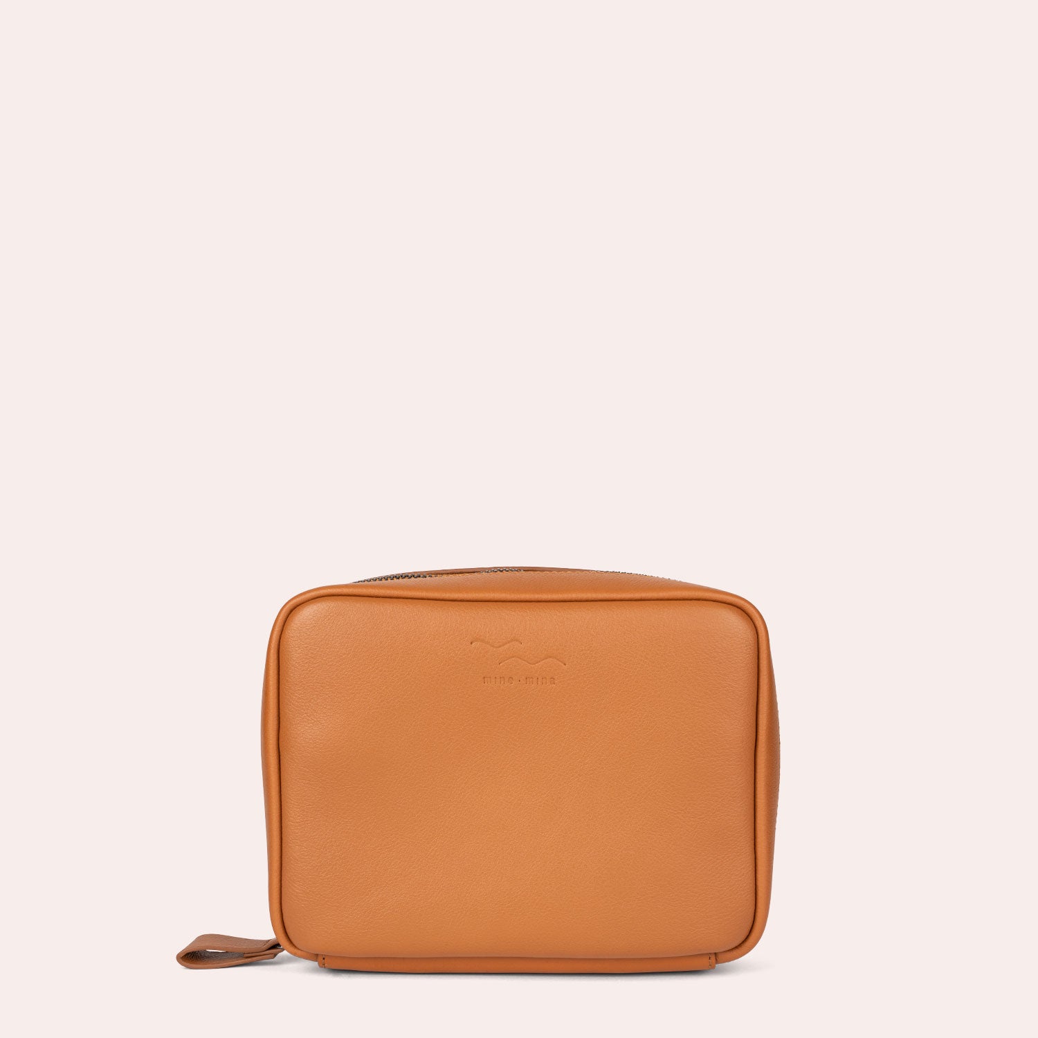 MAJA - Unsere Kabeltasche aus Leder - smart und detailverliebt