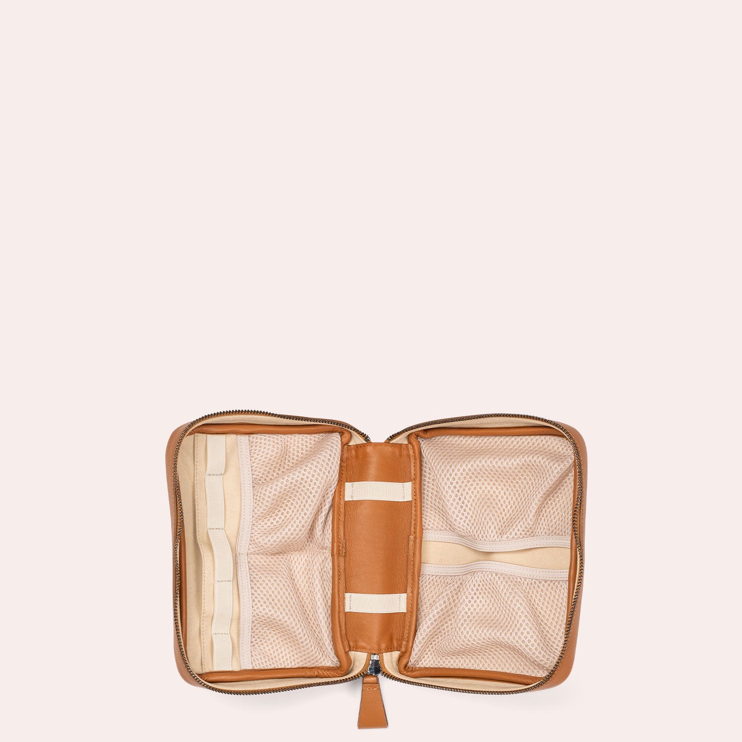 MAJA - Unsere Kabeltasche aus Leder - smart und detailverliebt