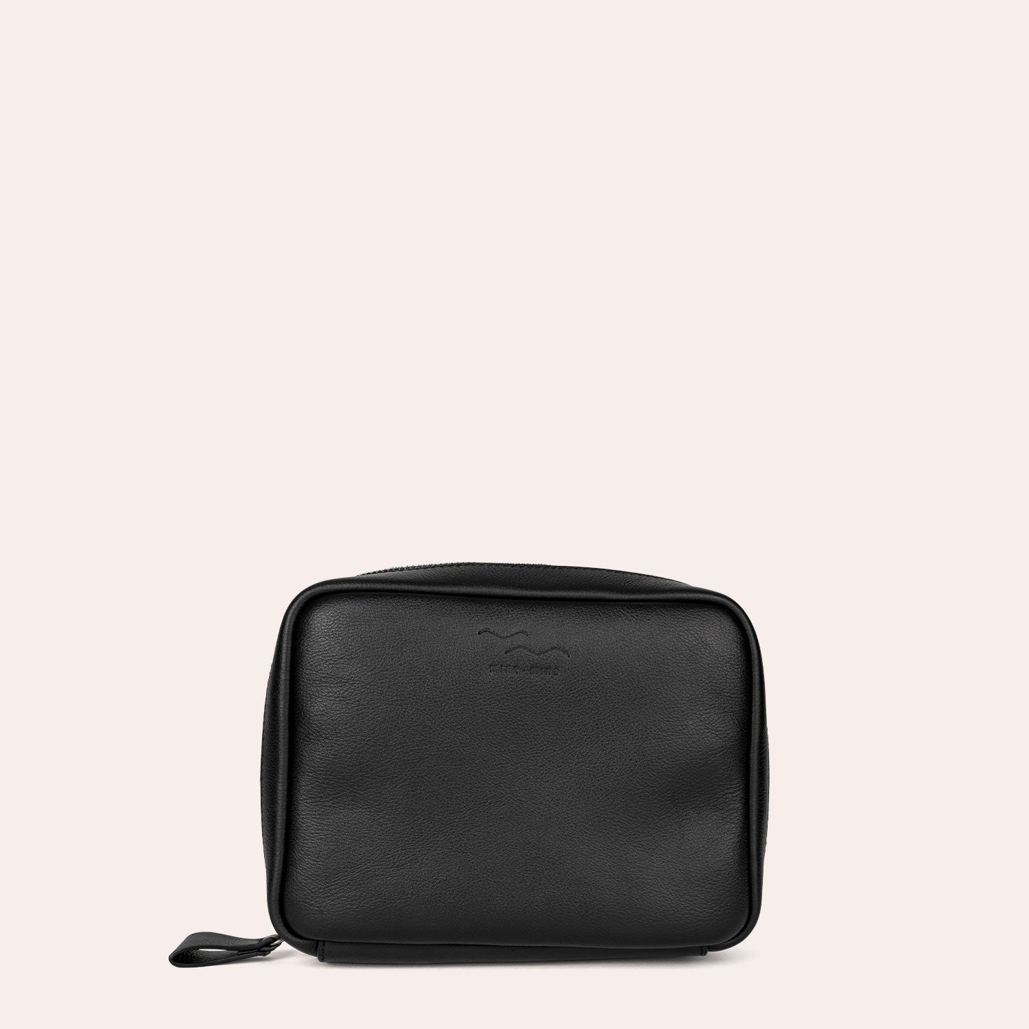 MAJA - Unsere Kabeltasche aus Leder - smart und detailverliebt