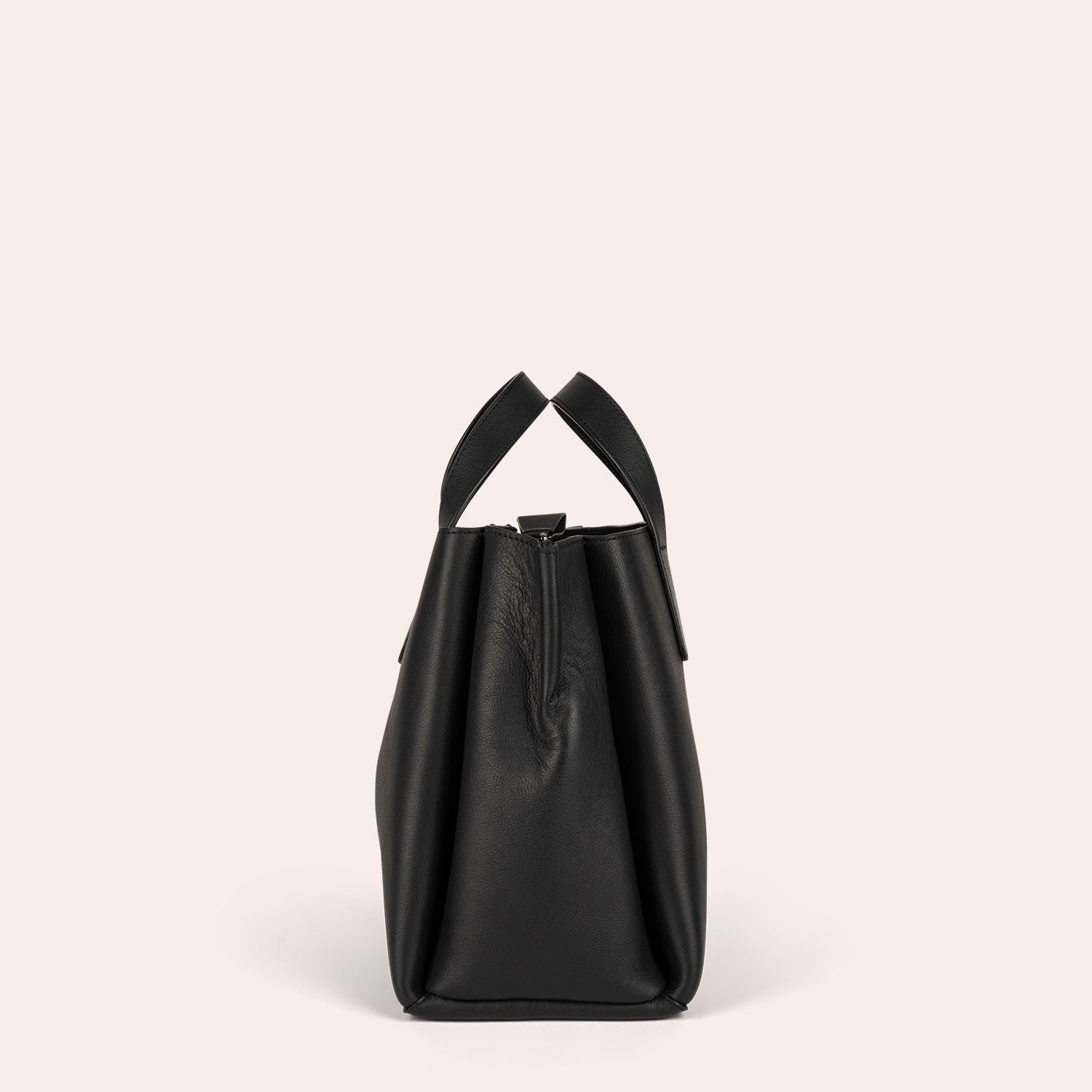 MADITA – unsere eckige Handtasche.
